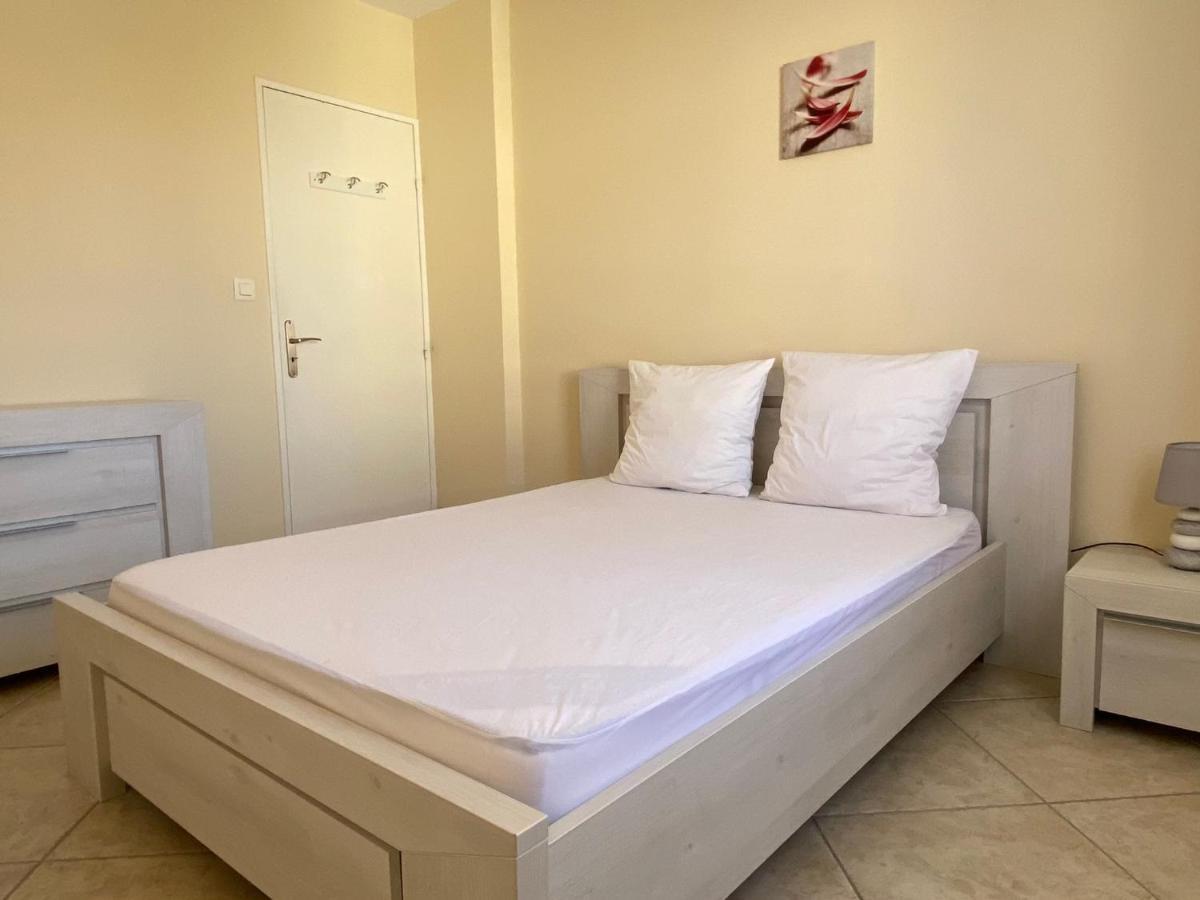 Les Locations Cinaureva "Les Iles D'Or" Διαμέρισμα La Londe-les-Maures Εξωτερικό φωτογραφία