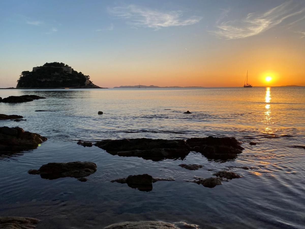 Les Locations Cinaureva "Les Iles D'Or" Διαμέρισμα La Londe-les-Maures Εξωτερικό φωτογραφία